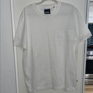 NWOT BOSS White Tiburt 281 Embossed T-Shirt | XL